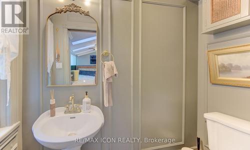 63 Birch Street, Cambridge, ON - Indoor Photo Showing Bathroom