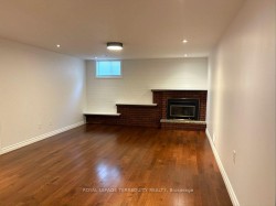 Lower-896 Fourth Street  Mississauga, ON L5E 1J6