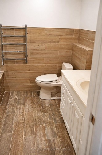 23 Crown Court, Tiny, ON - Indoor Photo Showing Bathroom