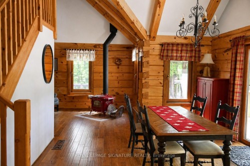 23 Crown Court, Tiny, ON - Indoor Photo Showing Dining Room