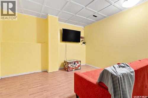 1408 B Avenue N, Saskatoon, SK - Indoor
