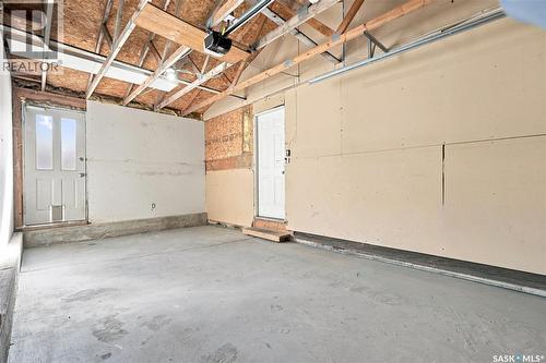 1408 B Avenue N, Saskatoon, SK - Indoor