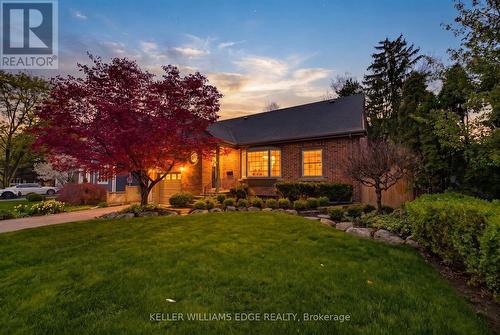 586 WOODLAND AVENUE  Burlington, ON L7R 2S5