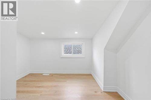 1062 Cannon Street E, Hamilton, ON - Indoor Photo Showing Other Room