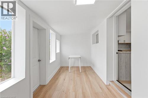1062 Cannon Street E, Hamilton, ON - Indoor Photo Showing Other Room