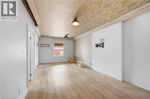 1062 Cannon Street E, Hamilton, ON - Indoor Photo Showing Other Room