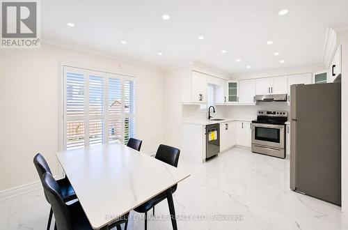 21 Topiary Lane, Brampton, ON - Indoor
