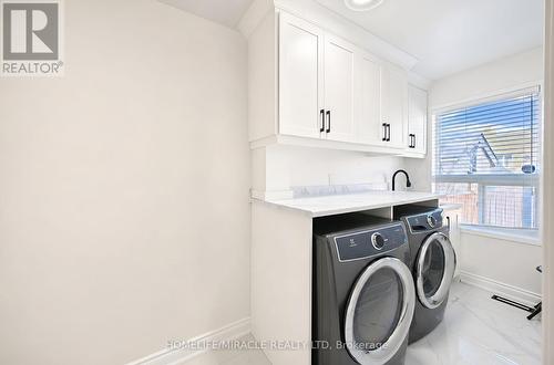 21 Topiary Lane, Brampton, ON - Indoor Photo Showing Laundry Room