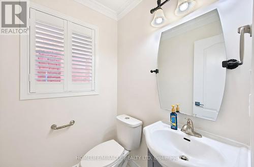 21 Topiary Lane, Brampton, ON - Indoor Photo Showing Bathroom