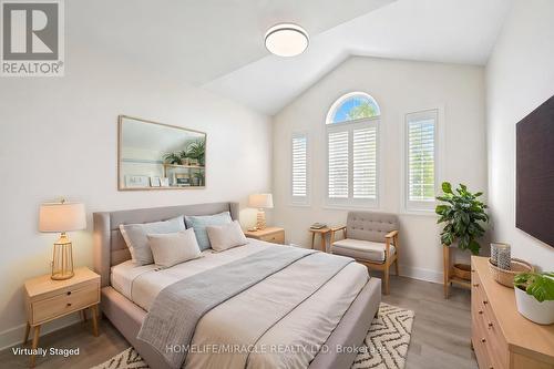 21 Topiary Lane, Brampton, ON - Indoor Photo Showing Bedroom