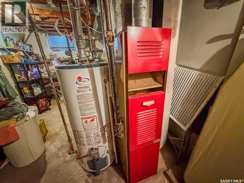 143 Gladstone Avenue N, Yorkton, SK - Indoor Photo Showing Basement