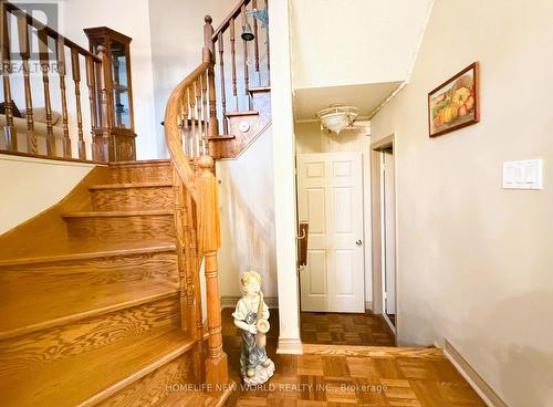 2326 Yorktown Circle, Mississauga, ON - Indoor Photo Showing Other Room