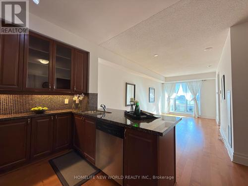 403 - 151 Upper Duke Crescent, Markham, ON - Indoor Photo Showing Kitchen