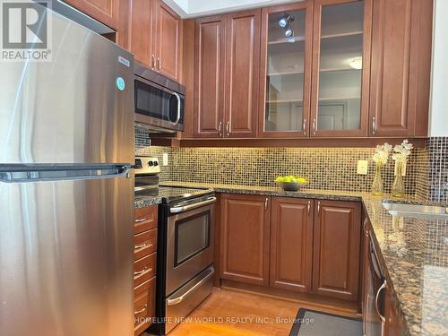 403 - 151 Upper Duke Crescent, Markham, ON - Indoor Photo Showing Kitchen With Stainless Steel Kitchen With Upgraded Kitchen
