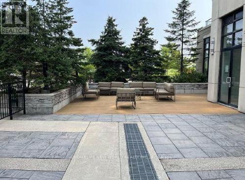 403 - 151 Upper Duke Crescent, Markham, ON - Outdoor