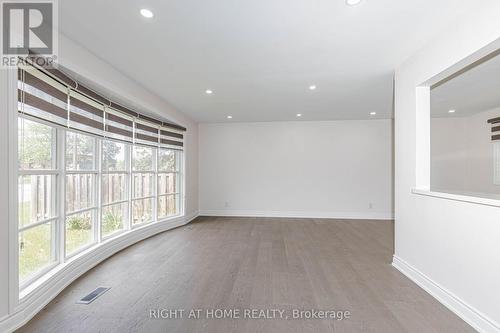 5154 New Street, Burlington, ON - Indoor Photo Showing Other Room