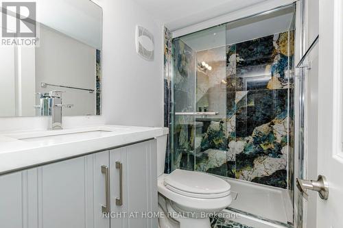 5154 New Street, Burlington, ON - Indoor Photo Showing Bathroom