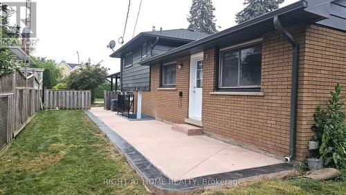 5154 New Street, Burlington, ON - Outdoor