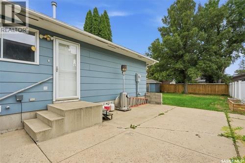 338 Brock Crescent, Saskatoon, SK - Outdoor With Exterior
