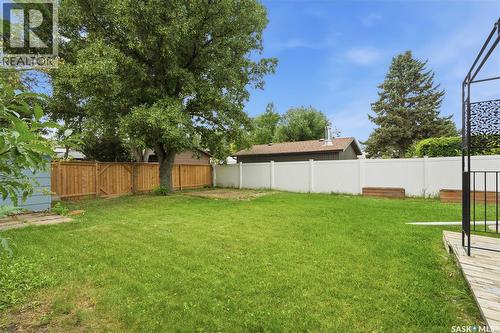 338 Brock Crescent, Saskatoon, SK - Outdoor With Backyard