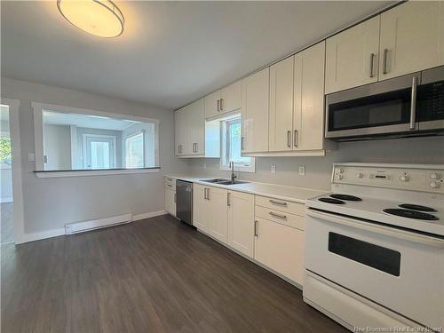 91 Purdy AVE , Moncton, NB E1C 7W1 4