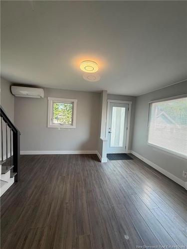 91 Purdy AVE , Moncton, NB E1C 7W1 5