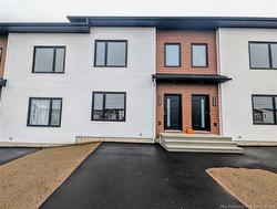 124 Ernest ST Dieppe, NB E1A 4T2
