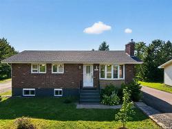 407 Fox Creek RD Dieppe, NB E1A 7M5