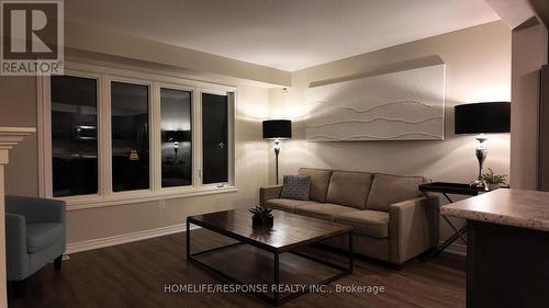 4451 Eclipse Way, Niagara Falls, ON - Indoor Photo Showing Living Room