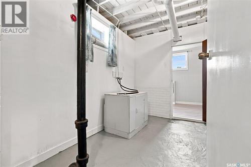 1421 23Rd Street W, Saskatoon, SK - Indoor