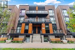 302 - 26 COLES AVENUE  Vaughan, ON L4L 0J1