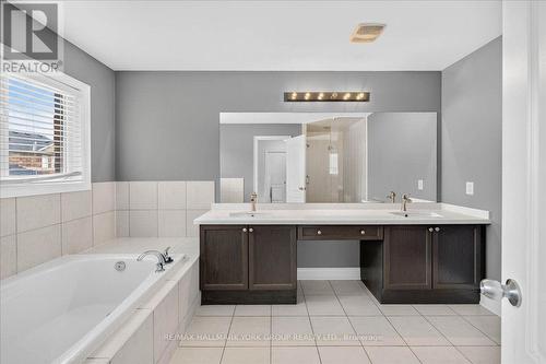 2094 Webster Blvd | Ensuite 5 piece - 2094 Webster Boulevard, Innisfil, ON - Indoor Photo Showing Bathroom