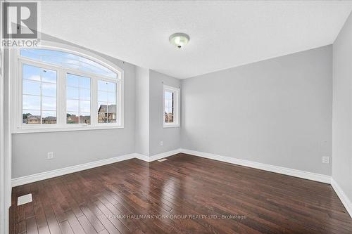 2094 Webster Blvd | 2nd bedroom - 2094 Webster Boulevard, Innisfil, ON - Indoor Photo Showing Other Room