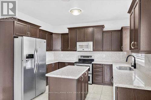 2094 Webster Blvd | kitchen - 2094 Webster Boulevard, Innisfil, ON - Indoor Photo Showing Kitchen With Upgraded Kitchen