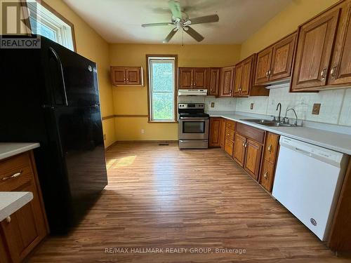 12 Circle Drive S, Rideau Lakes, ON - Indoor Photo Showing Kitchen With Double Sink