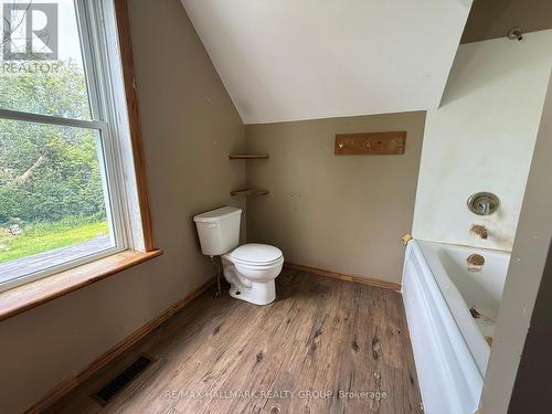12 Circle Drive S, Rideau Lakes, ON - Indoor Photo Showing Bathroom
