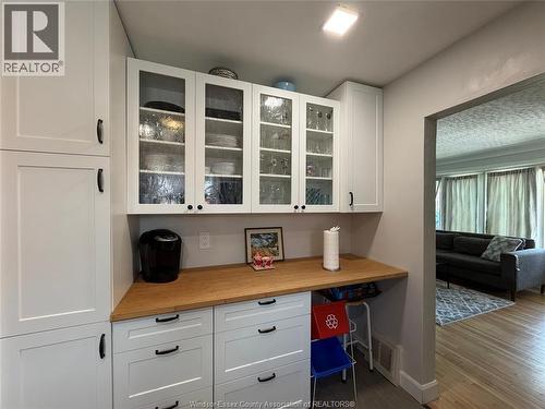 858 Laporte, Windsor, ON - Indoor