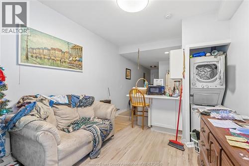 314 Bruce, Windsor, ON - Indoor Photo Showing Kitchen
