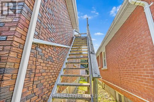 493 COLLEGE STREET , Kingston (Central City East), Ontario K7L 4M8 5