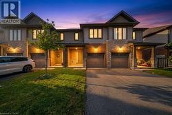 27 RACHEL Drive Unit# 18  Hamilton, ON L8E 0K6