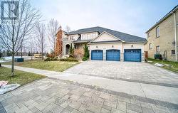18 SOLEIL BOULEVARD Aurora, ON L4G 0H4