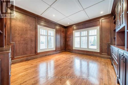 18 Soleil Boulevard, Aurora, ON - Indoor Photo Showing Other Room