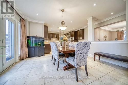 18 Soleil Boulevard, Aurora, ON - Indoor Photo Showing Dining Room