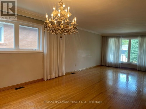227 ELGIN MILLS(MAIN FLOOR) ROAD W , Richmond Hill, Ontario L4C 4M1 4
