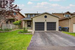 2105 FOLKWAY DRIVE  Mississauga, ON L5L 3G3