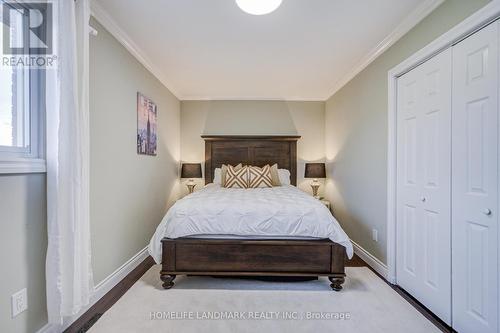 2105 Folkway Drive, Mississauga, ON - Indoor Photo Showing Bedroom