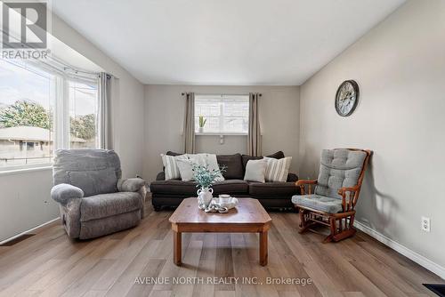 514 Rivier Place, Cornwall, ON - Indoor Photo Showing Living Room