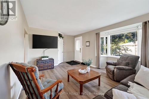 514 Rivier Place, Cornwall, ON - Indoor Photo Showing Living Room