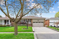 228 CHANTENAY DRIVE  Mississauga, ON L5A 1E4
