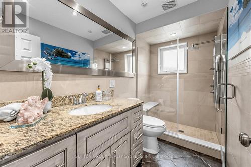 228 Chantenay Drive, Mississauga, ON - Indoor Photo Showing Bathroom
